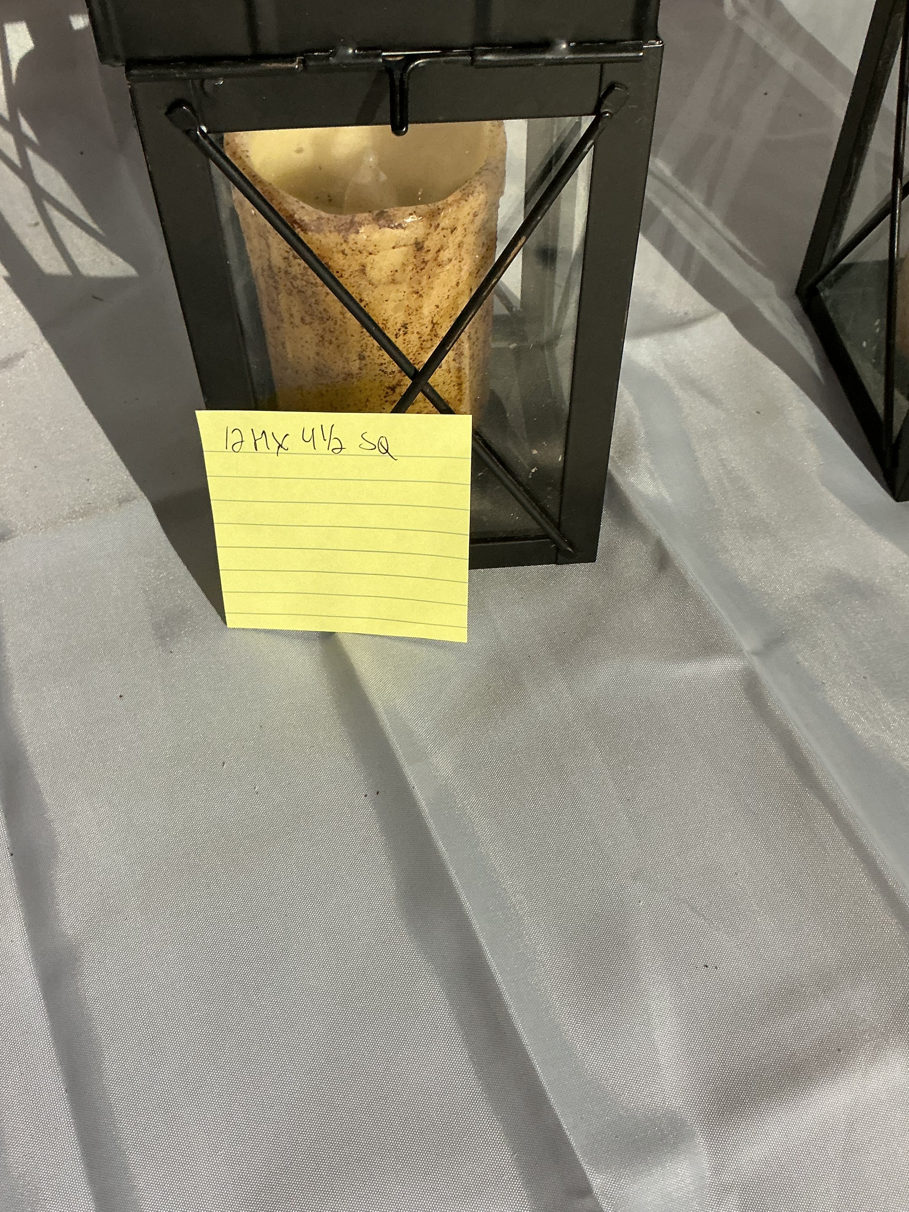 2 lanterns with battery candles