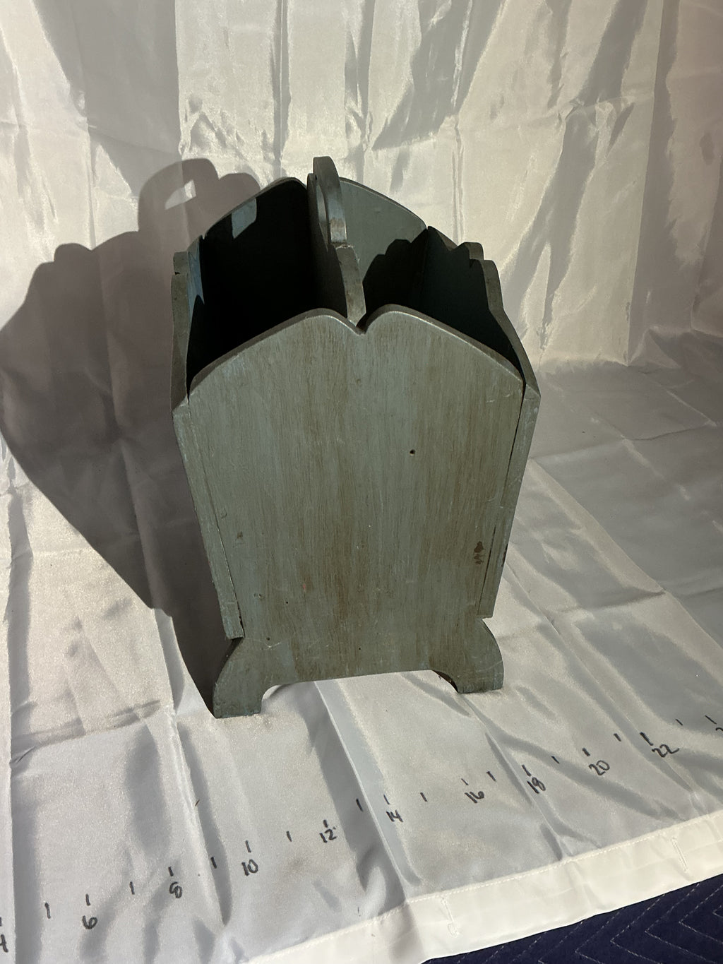 Magazine holder