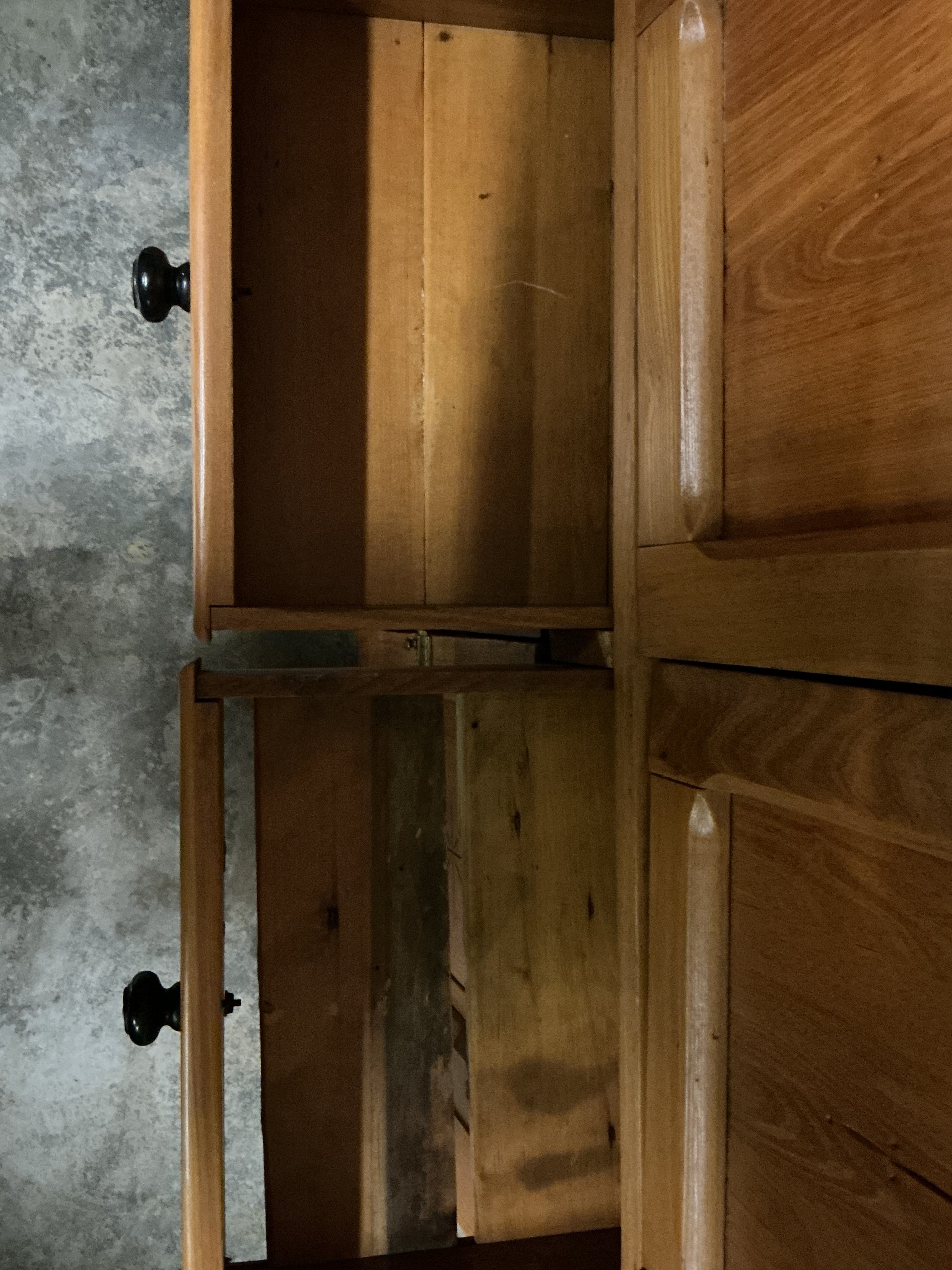 Four door/2 drawer cupboard