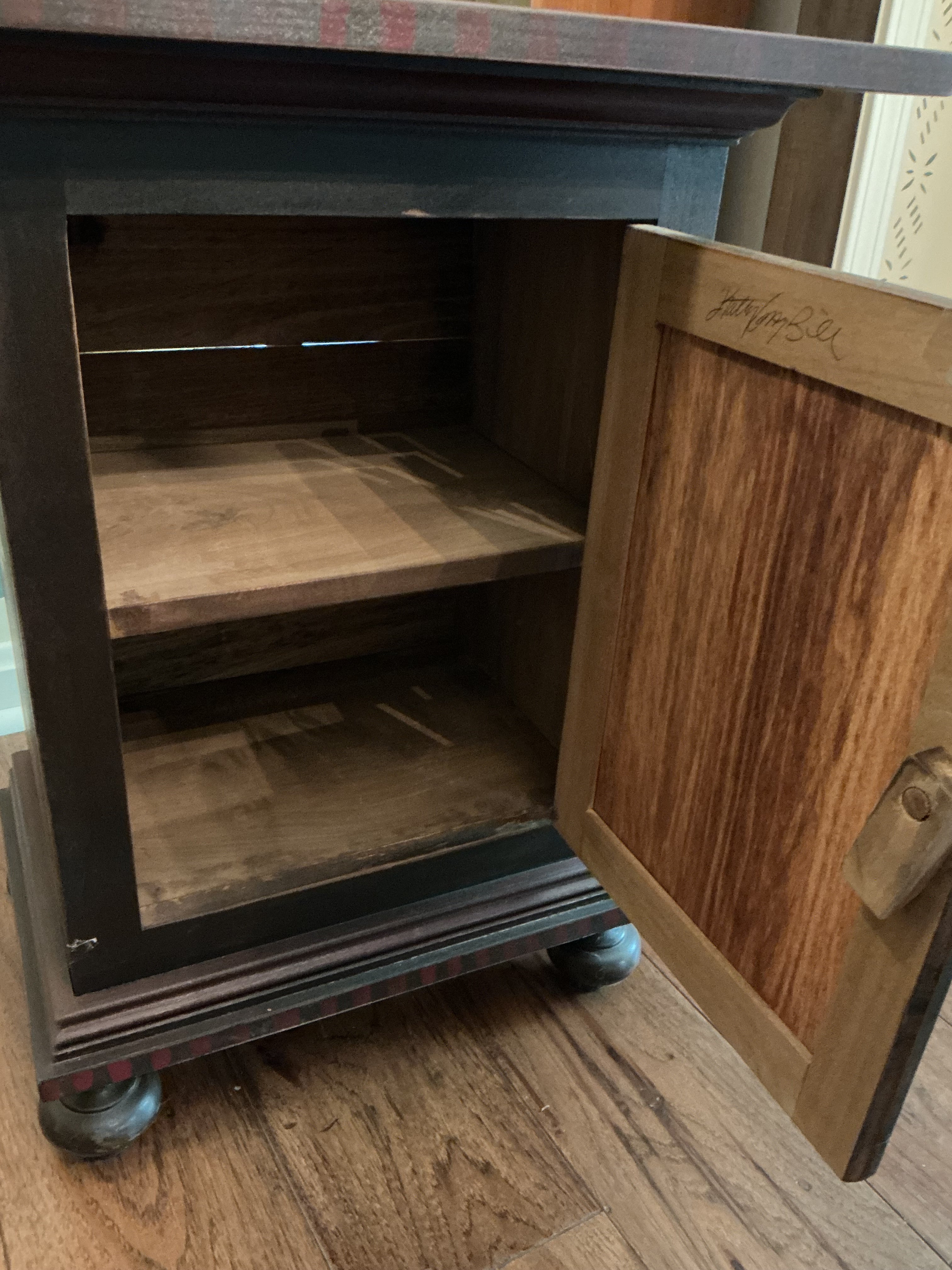 Kathy Graybill one door stand