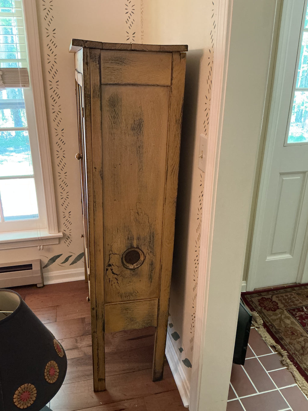 Mustard cupboard