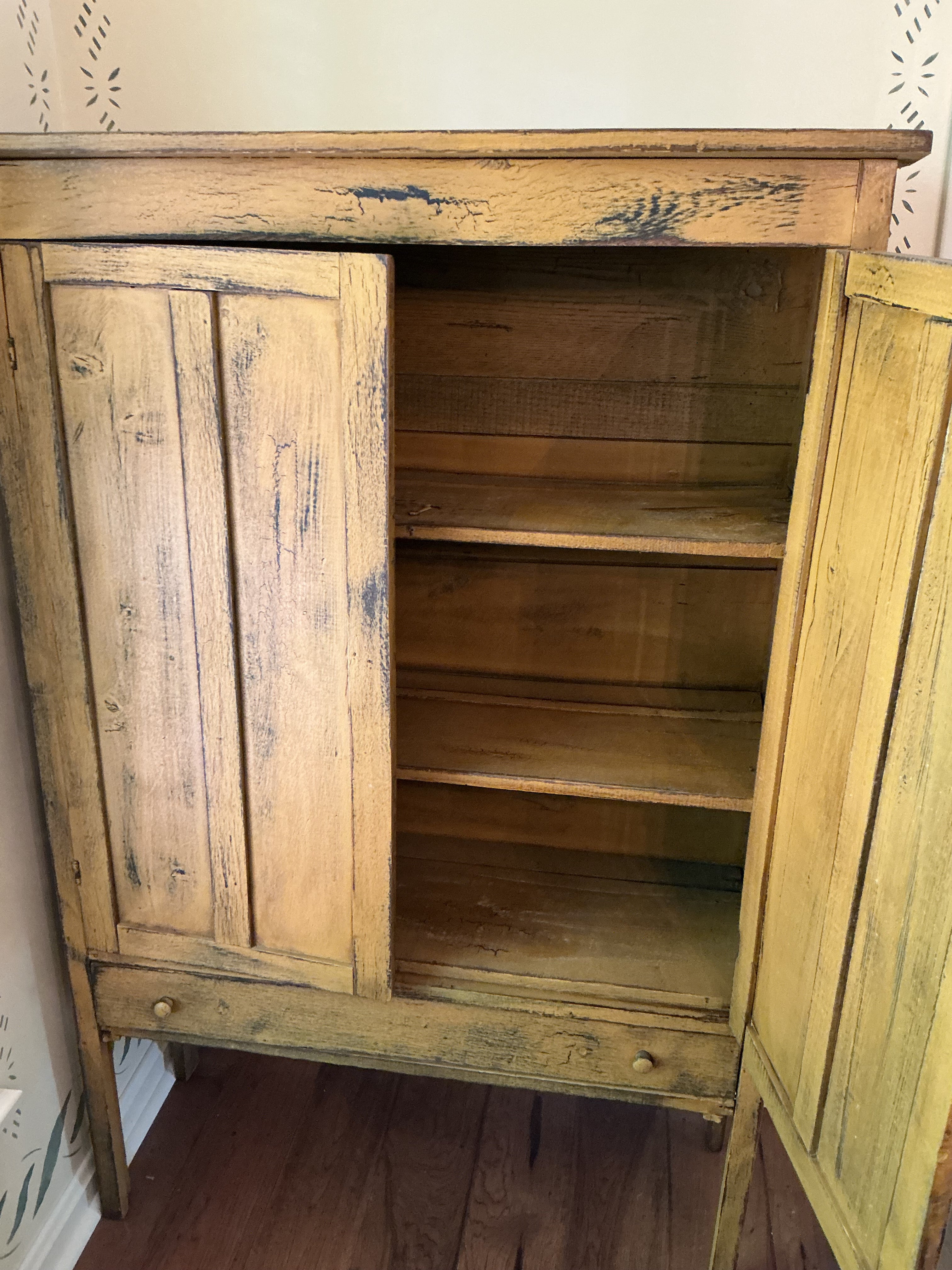 Mustard cupboard