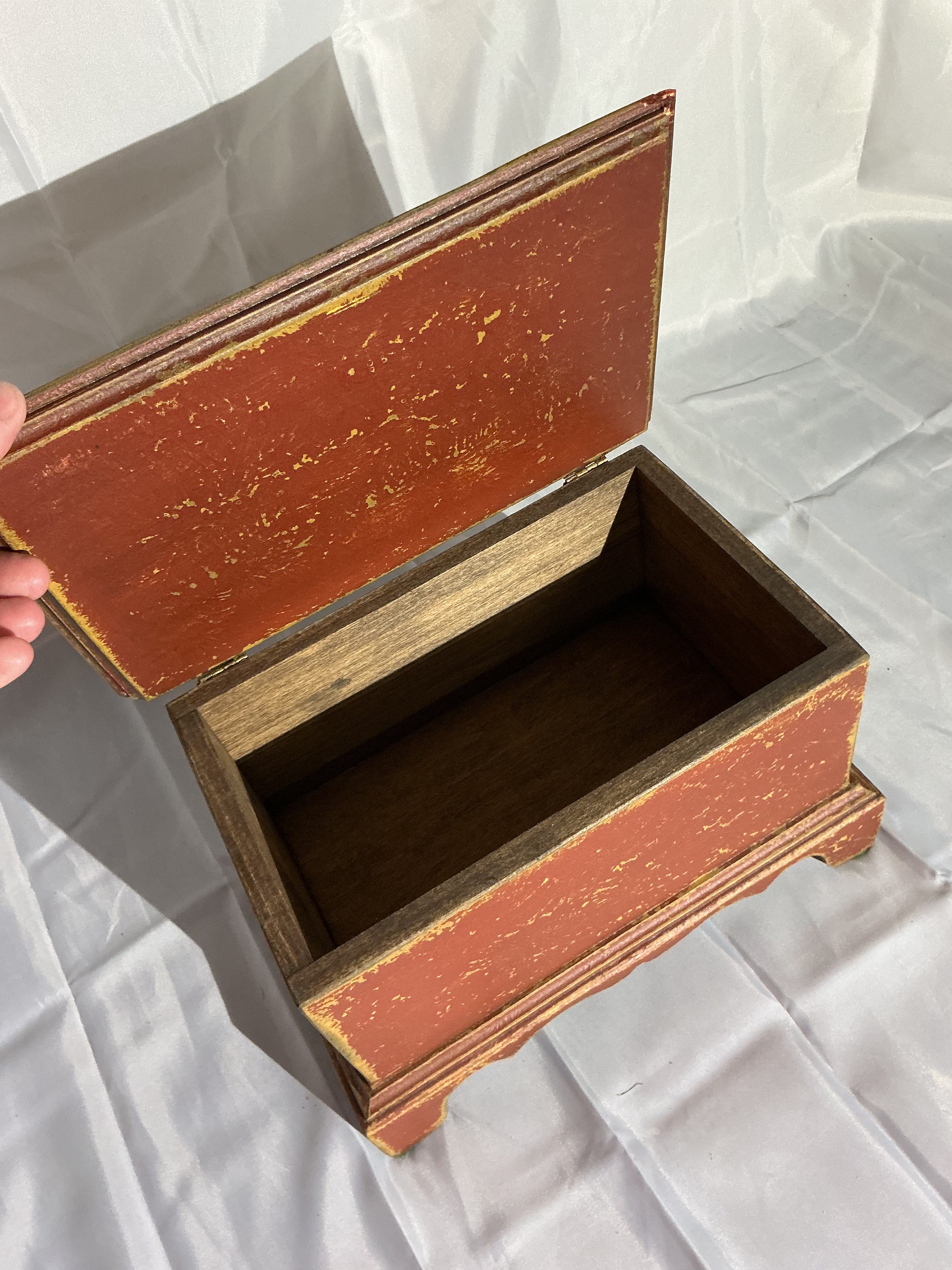 Bracket foot box by Ken James